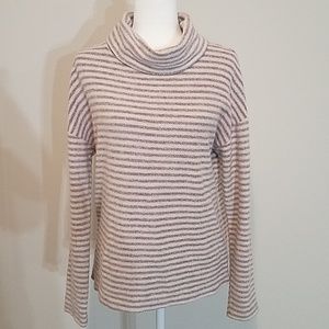 🌞2/$10 A New Day Cowl Sweater